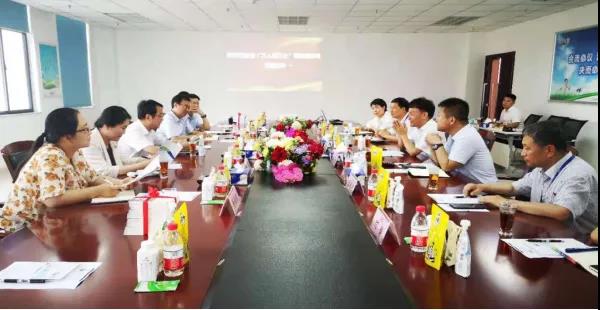 河南省高級(jí)人民法院院長胡道才一行蒞臨花花牛乳業(yè)集團(tuán)開展“萬人助萬企”活動(dòng) 助力企業(yè)發(fā)展