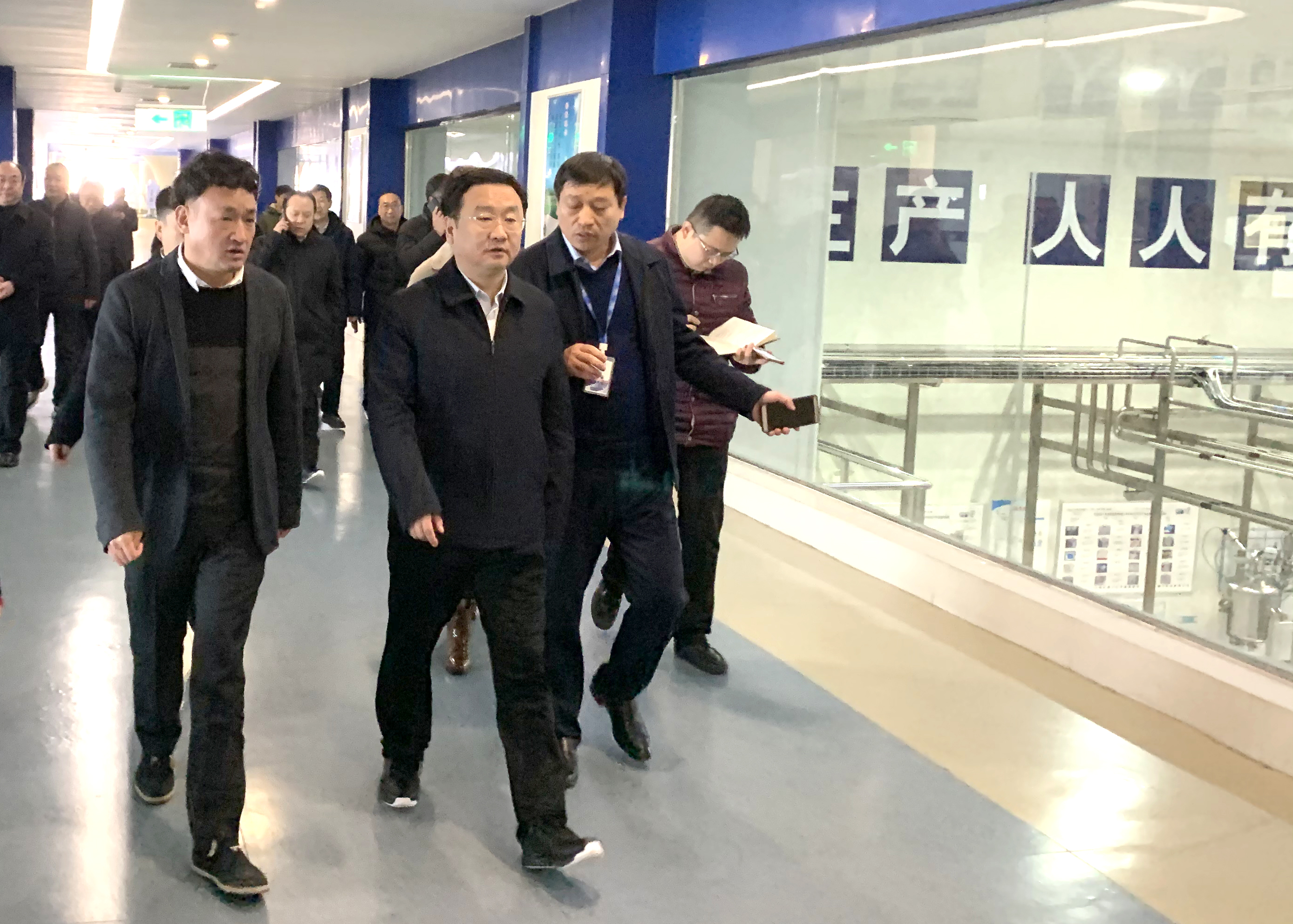 鄭州市委副書記、市長王新偉蒞臨花花牛乳業集團調研